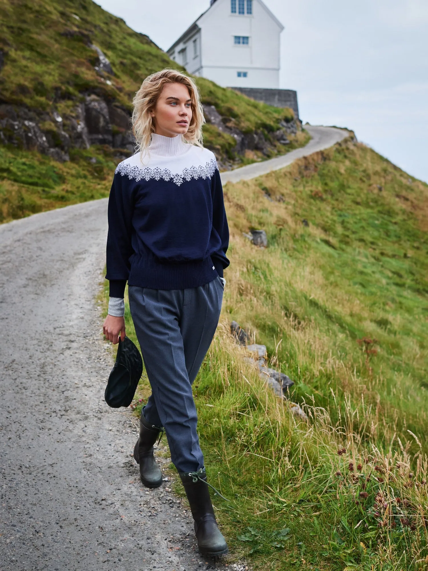 Dale of Norway | Isfrid Sweater | Women's | Navy